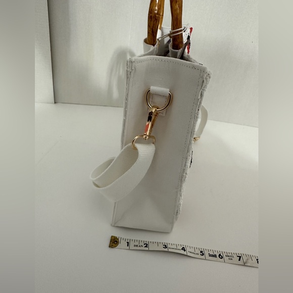 NWT Sol + Mer Strawberry Beaded Viral Purse Handbag w Bamboo Handles White Strap - Picture 4 of 15
